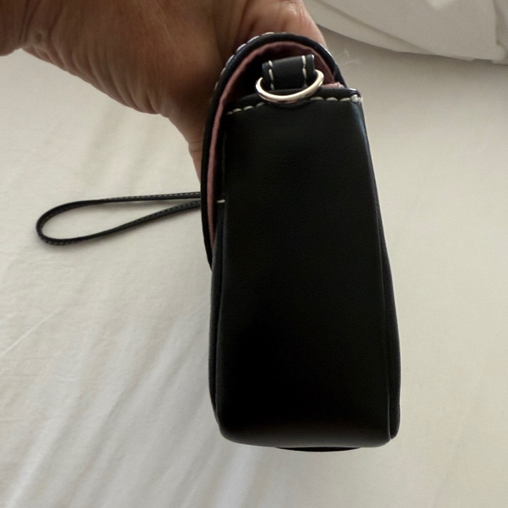 Vintage Elegant Black Clutch with Bow Detail - Picture 5 of 11